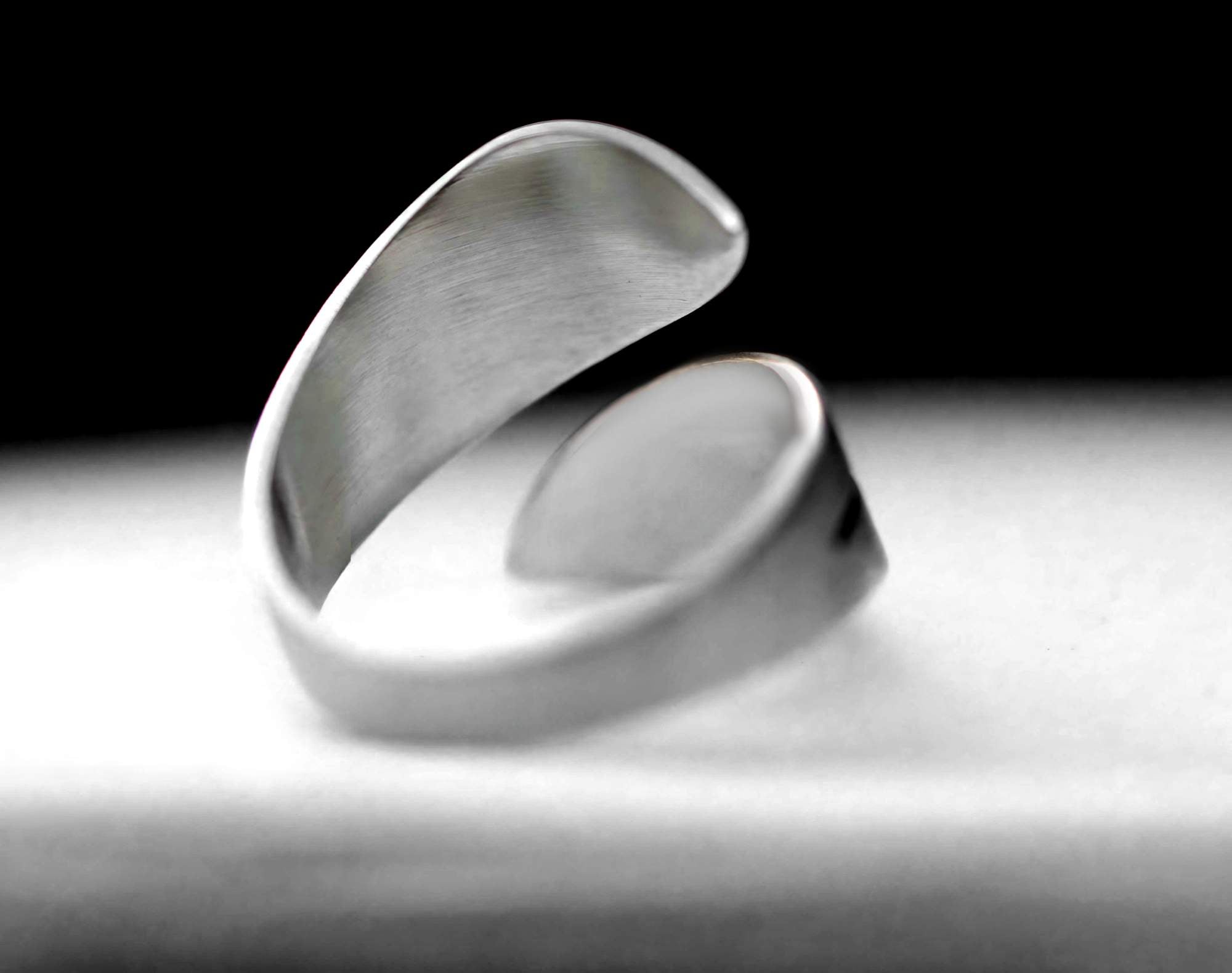 Robin Spiral Ring